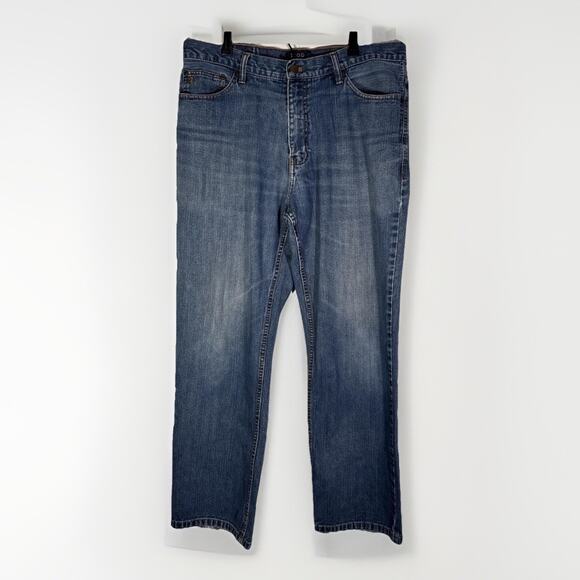 Izod Jeans Size 36x32 Blue Relaxed Fit Straight Leg Mid Rise Medium Wash Mens - Picture 1 of 5